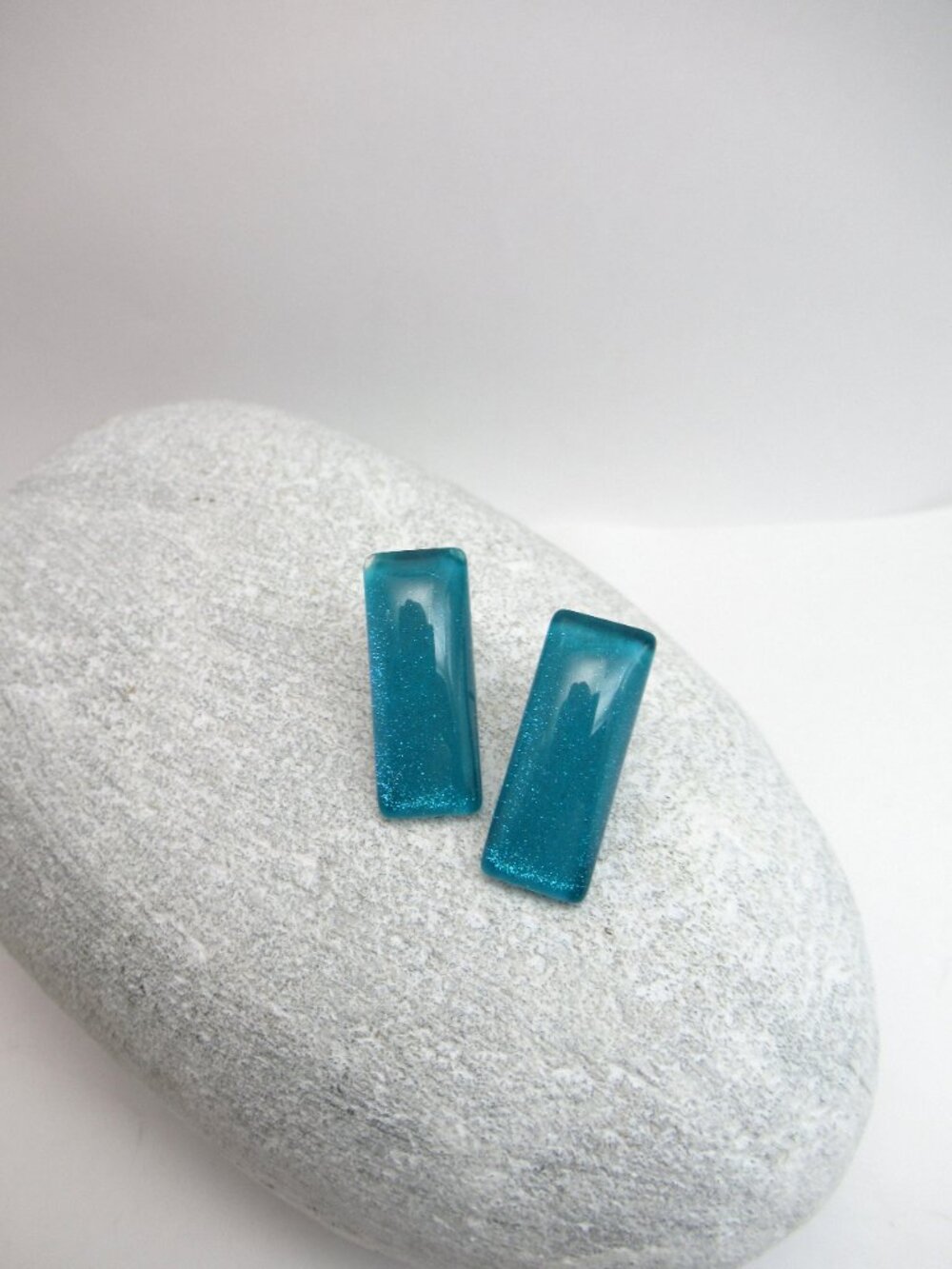 Handmade rectangle post earrings - Picture 5 of 8
